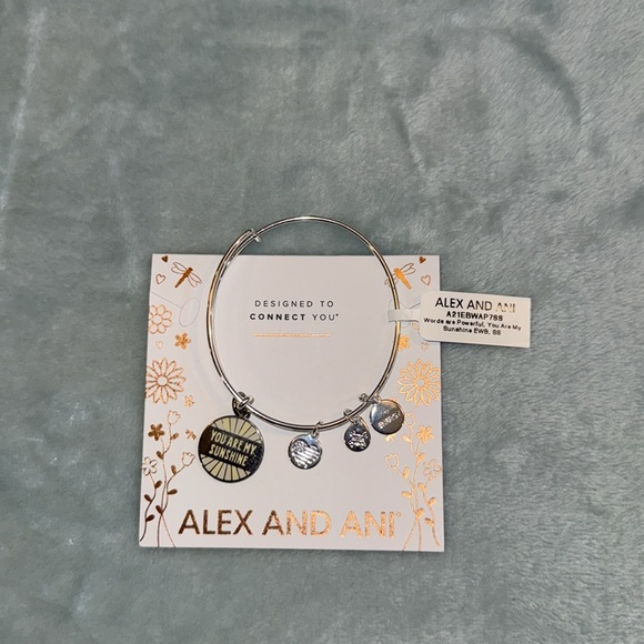 Draper James Zip ID Case & Alex And Ani Bracelet - Picture 11 of 11